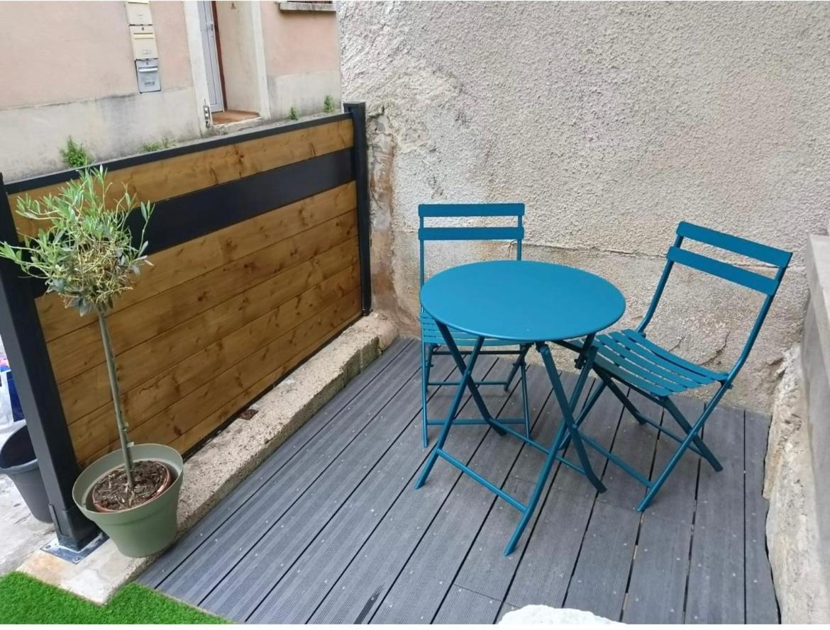 Апартаменты • Cosyhouse By Janna • Terrasse - Wifi Шательро Экстерьер фото